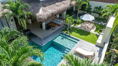 an overhead view of a resort with a swimming pool at Villa Jodoh - Exciting Chic 4BR Stylish Villa Near Seminyak, Perfect for a Trendy Getaway in Kerobokan