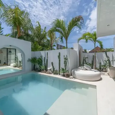 Villa Golden Canggu - Modern Chic 2BR Villa Near Finns Recreation Club