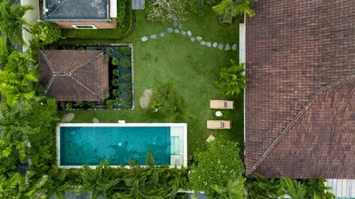 an overhead view of a swimming pool in a yard at Villa Kuda Sumba by BaliSuperHost in Kerobokan