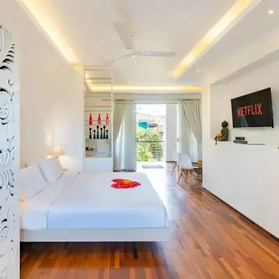 Cosy 1 Bd Pvt Apartment with shared kitchen and pool
