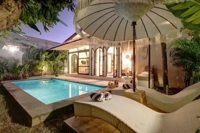 Gallery image of Villa Seminyak 3 Beds with pool, butler & parking M5 in Seminyak