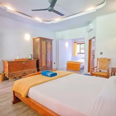 Uns Hotel - Bali