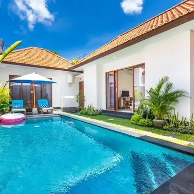Villa Azure 3 - Tropical 4-Bedroom Pool Villa Near Seminyak