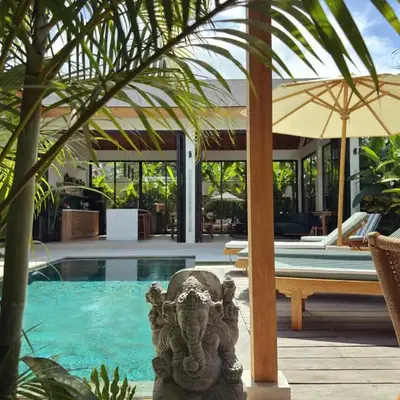 Villa Nelaya - Modern 3BR Retreat Private Pool Walk to the Beach