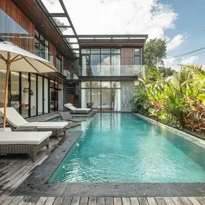 Elegant 5BR Tropical Escape Just 400m to Beach