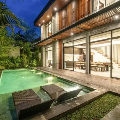 Enchanting 5BR Canggu Villa Moments to Sea