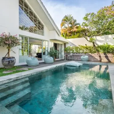 luxury villa in seminyak