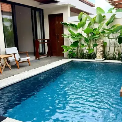 Emstaliese & Palmarosa Villas Seminyak