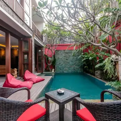 6 BDR Boutique villa in heart of Seminyak