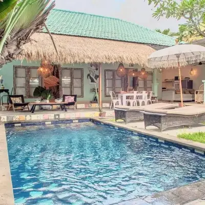 2 BR Central Seminyak Villa Hibiscus Walk to shop and Beach