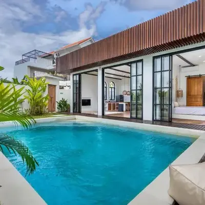 Palm Sugar Villa - Stylish 3BR Retreat with Pool