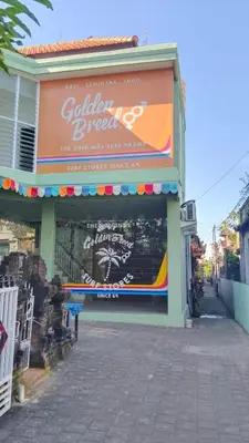 a store with a sign on the side of a building at Villa Ozamiz Seminyak in Seminyak