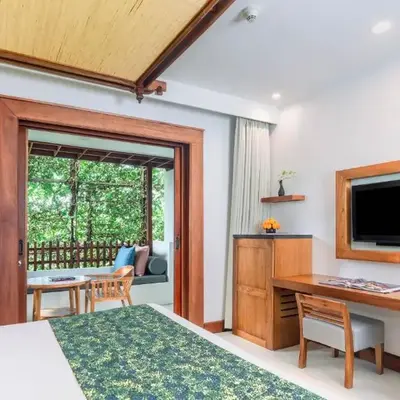 Legian Beach Hotel
