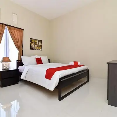 RedDoorz Plus near Jalan Imam Bonjol Denpasar