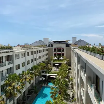Stylish 2 Bedroom Penthouse Apt